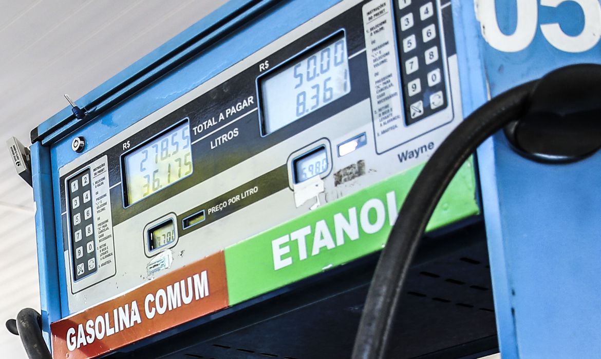 Preço da gasolina tem nova alta; veja em que posição está Santa Catarina