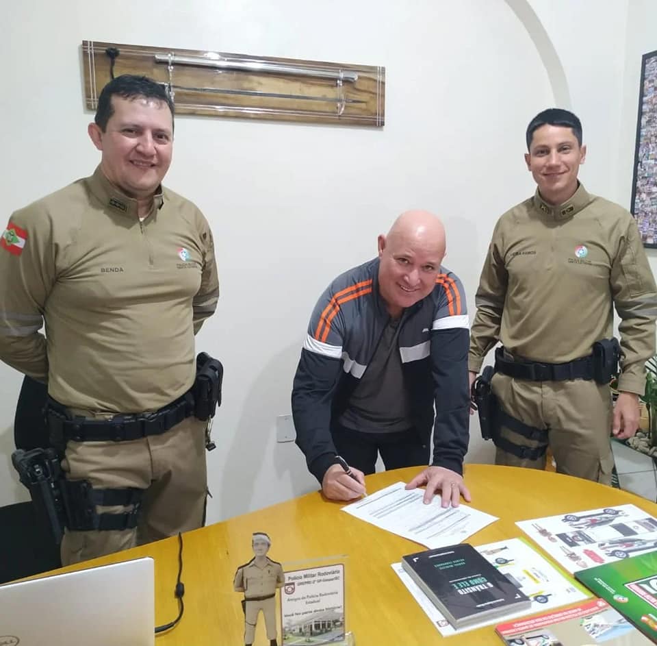 Policial Militar Rodoviário do Alto Vale assina transferência para a reserva remunerada