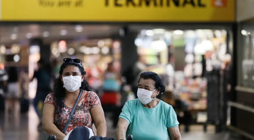 Anvisa decide por obrigatoriedade do uso de máscaras em aeroportos e aviões