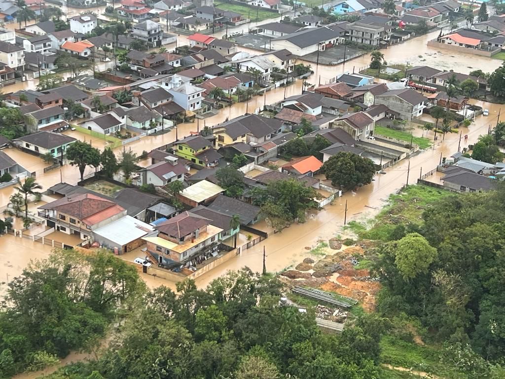 Sobe Para Três O Número De Mortos Durante As Fortes Chuvas Em Santa Catarina Rede Web Tv 
