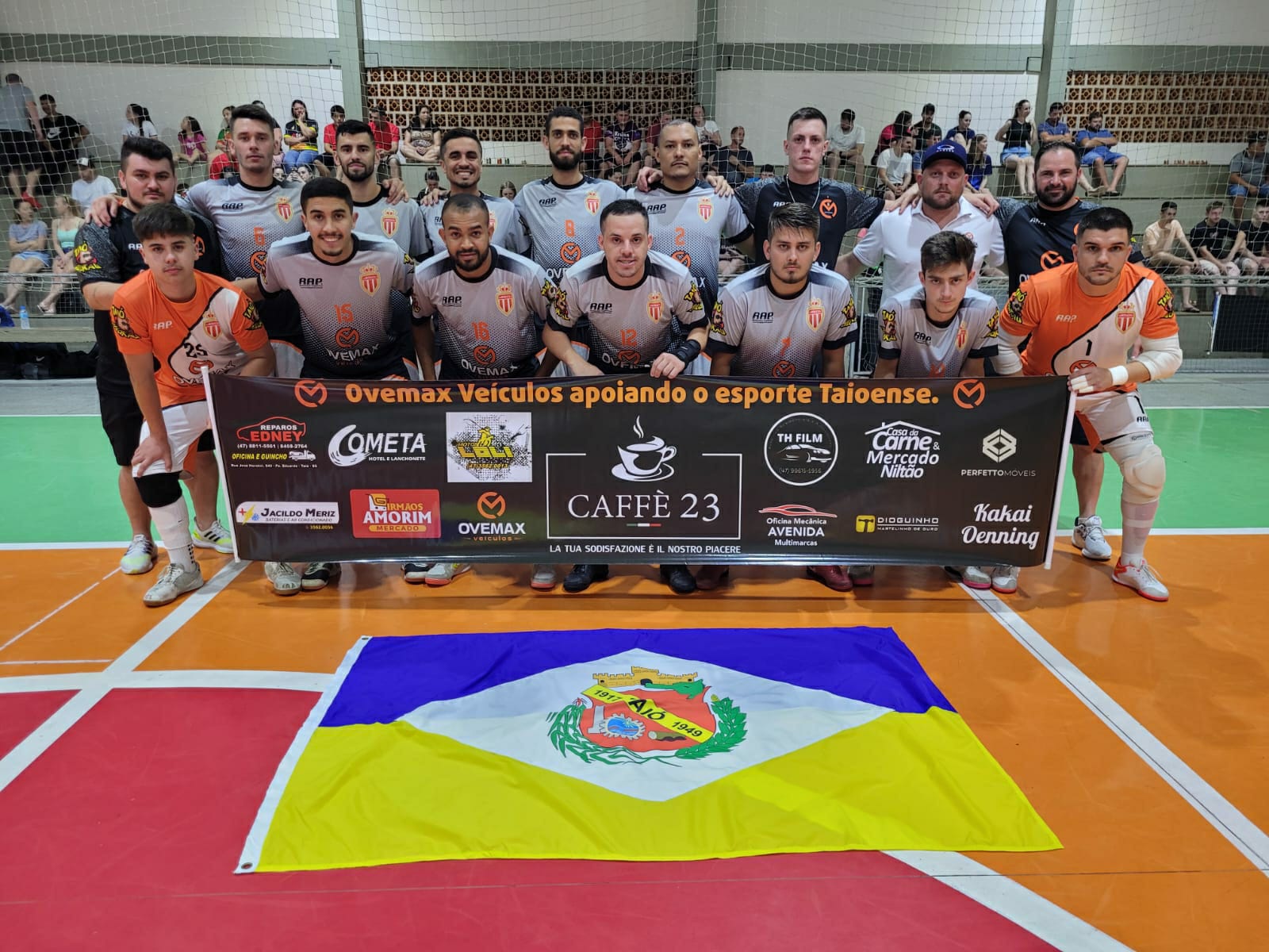 Ovemax Veículos de Taió e Caramuru fazem a final da 2° Copa Futsal do Melhor Arroz de Mirim Doce