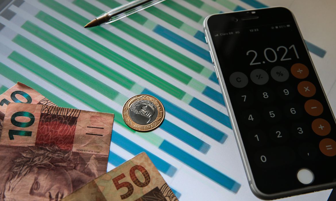 Novo programa ‘Desenrola Brasil’ permite parcelar em 60 vezes dívida de até R$ 5 mil