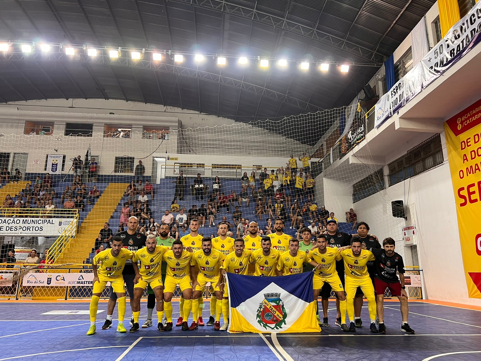 Taió confirma vaga nas quartas de final do Torneio de Verão de Futsal de Rio do Sul