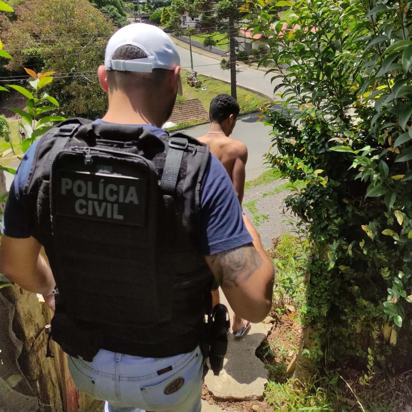 Policiais Civis que prenderam ladrão no Vale do Itajaí irão à corregedoria após reclamação do preso