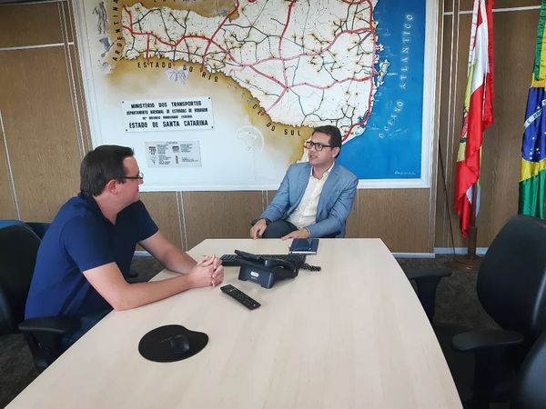 Prefeito de Pouso Redondo busca recursos para o município, em Florianópolis
