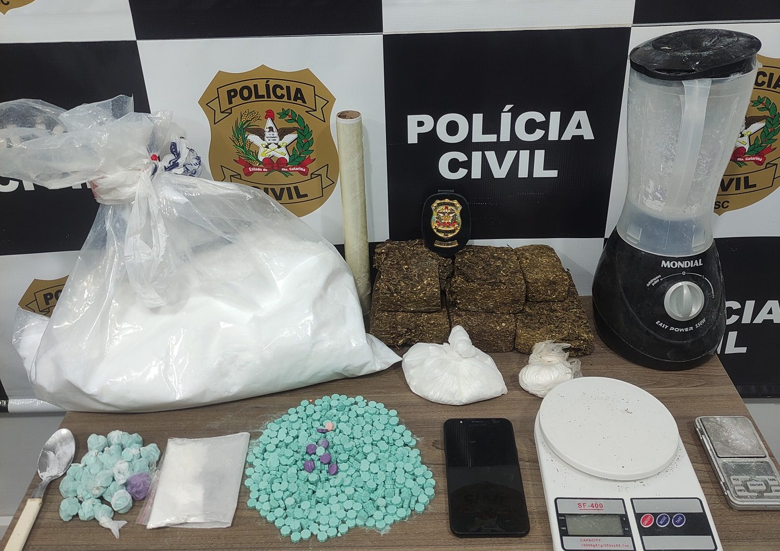 Polícia Civil da comarca de Ascurra apreende drogas, em Rodeio