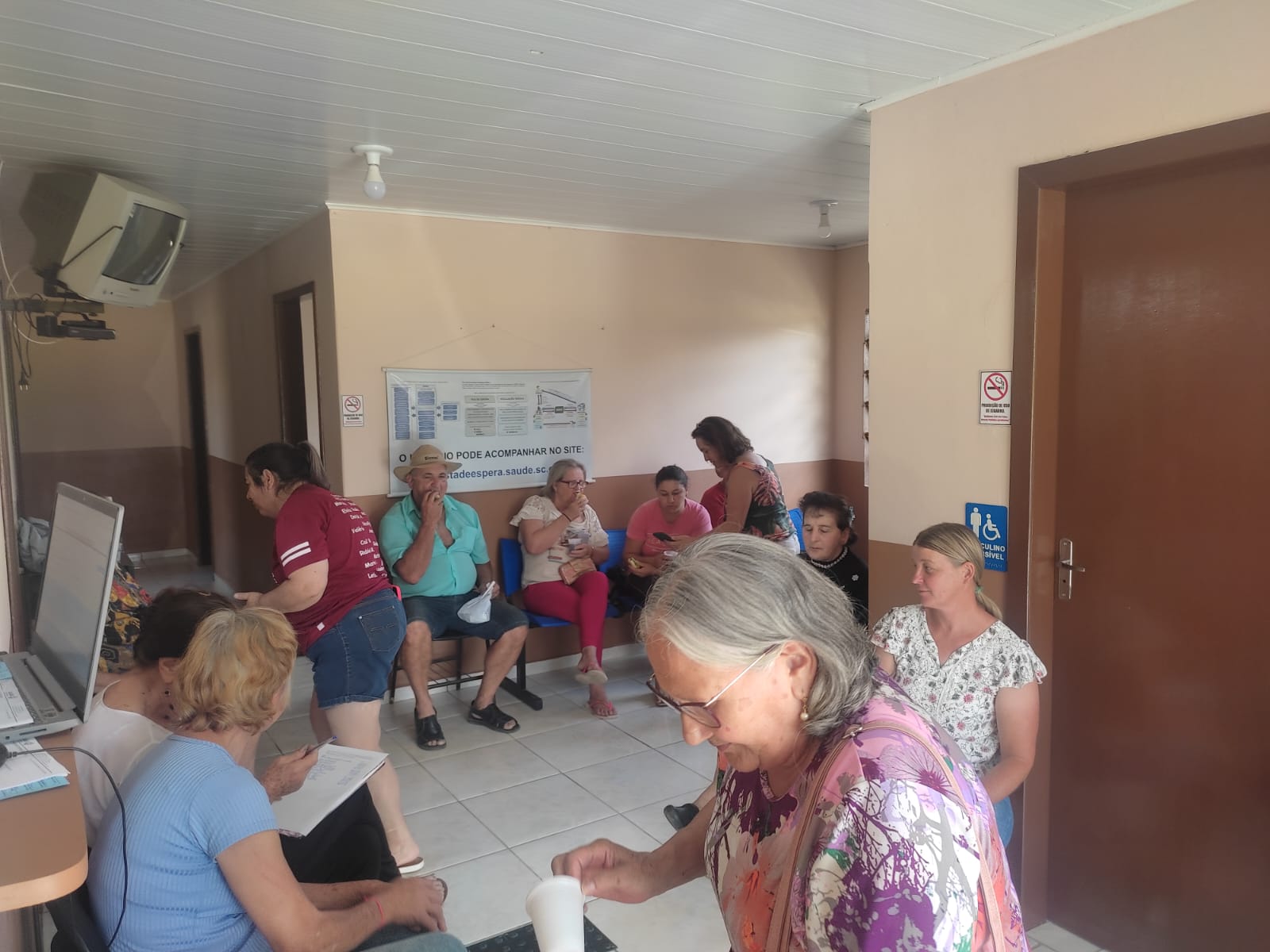 Arteterapia é apresentada ao grupo de usuários de remédios controlados na Santa Maria, em Rio do Campo
