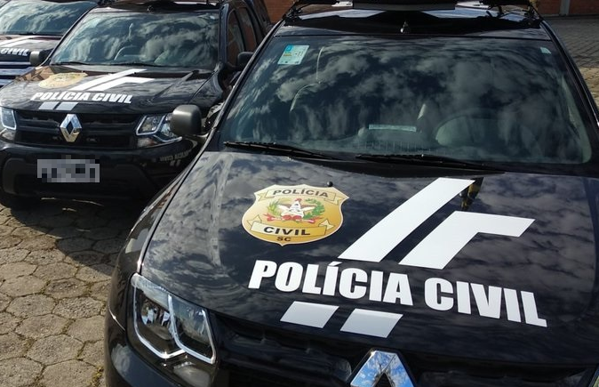 Policiais Civis salvam motorista de queda em ribanceira em Rio do Sul