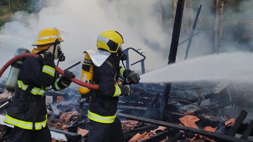Incêndio destrói residência em Witmarsum
