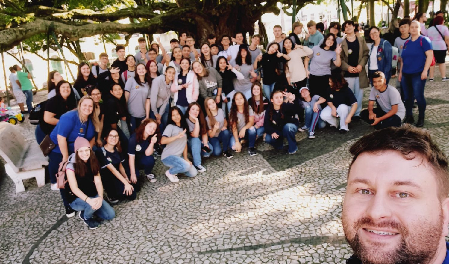 Alunos da Escola Erna Heidrich realizam visita de estudo ao Museu Cruz e Sousa em Florianópolis