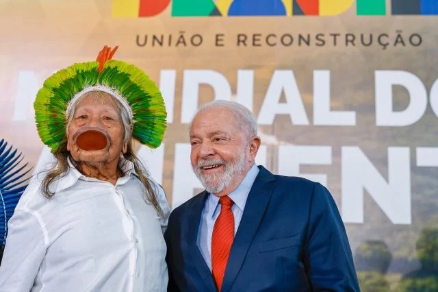 Lula defende a demarcação de terras indígenas