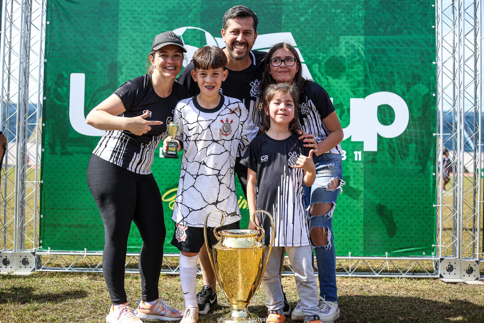 Jovem Taioense é campeão da Leme Cup Sub-11 em São Paulo