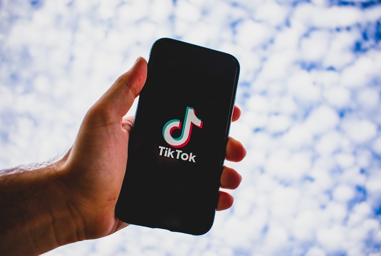 Cidade de Nova York proíbe TikTok em aparelhos do governo