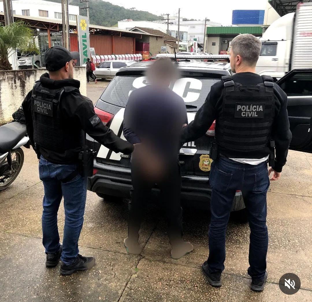 Polícia Civil cumpre mandado de busca e apreensão e realiza a prisão de suspeito de diversos furtos em Lontras e Ibirama