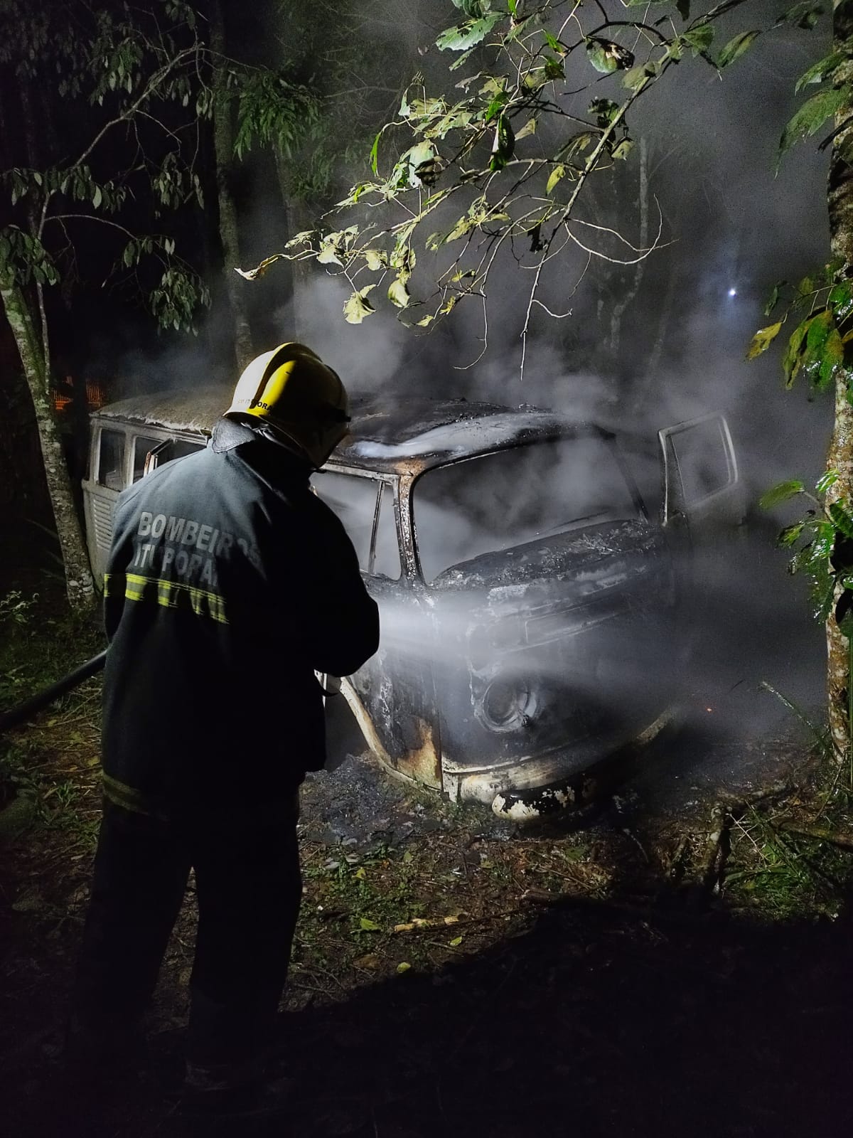 Incêndio em veículo abandonado é registrado em Ituporanga