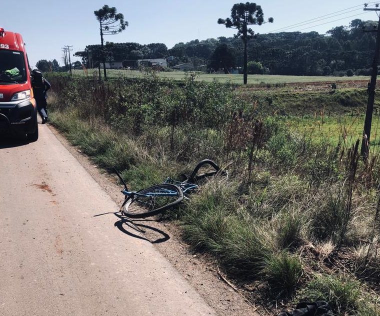 Ciclista morre ao ser atropelado por caminhonete na BR-470