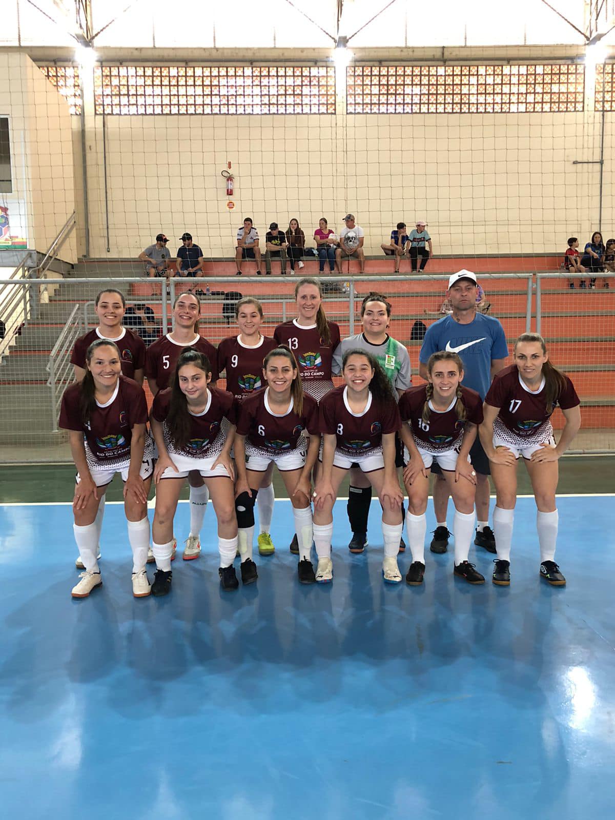 Jogadoras da SME Rio do Campo disputaram a grande final do XX Campeonato Municipal de Futsal de Santa Terezinha 2023