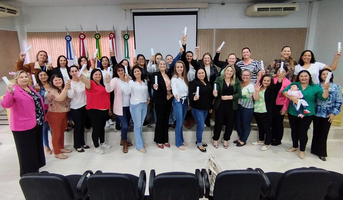 Curso Saúde com Agente para qualificação técnica de agentes comunitárias de saúde é realizado em Pouso Redondo