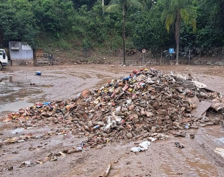 Vigilância Sanitária de Rio do Sul faz alerta sobre consumo de alimentos e bebidas atingidos pela enchente