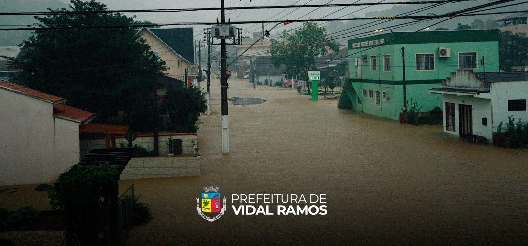 Prefeitura de Vidal Ramos emite nota após forte enxurrada que atingiu o município nesta quinta (16)