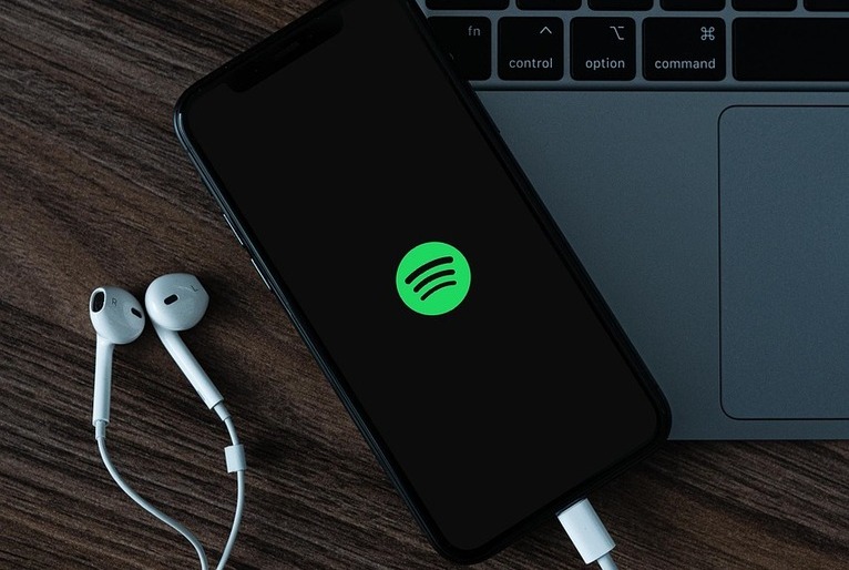 Spotify deve demitir 17% dos funcionários a nível global, diz CEO