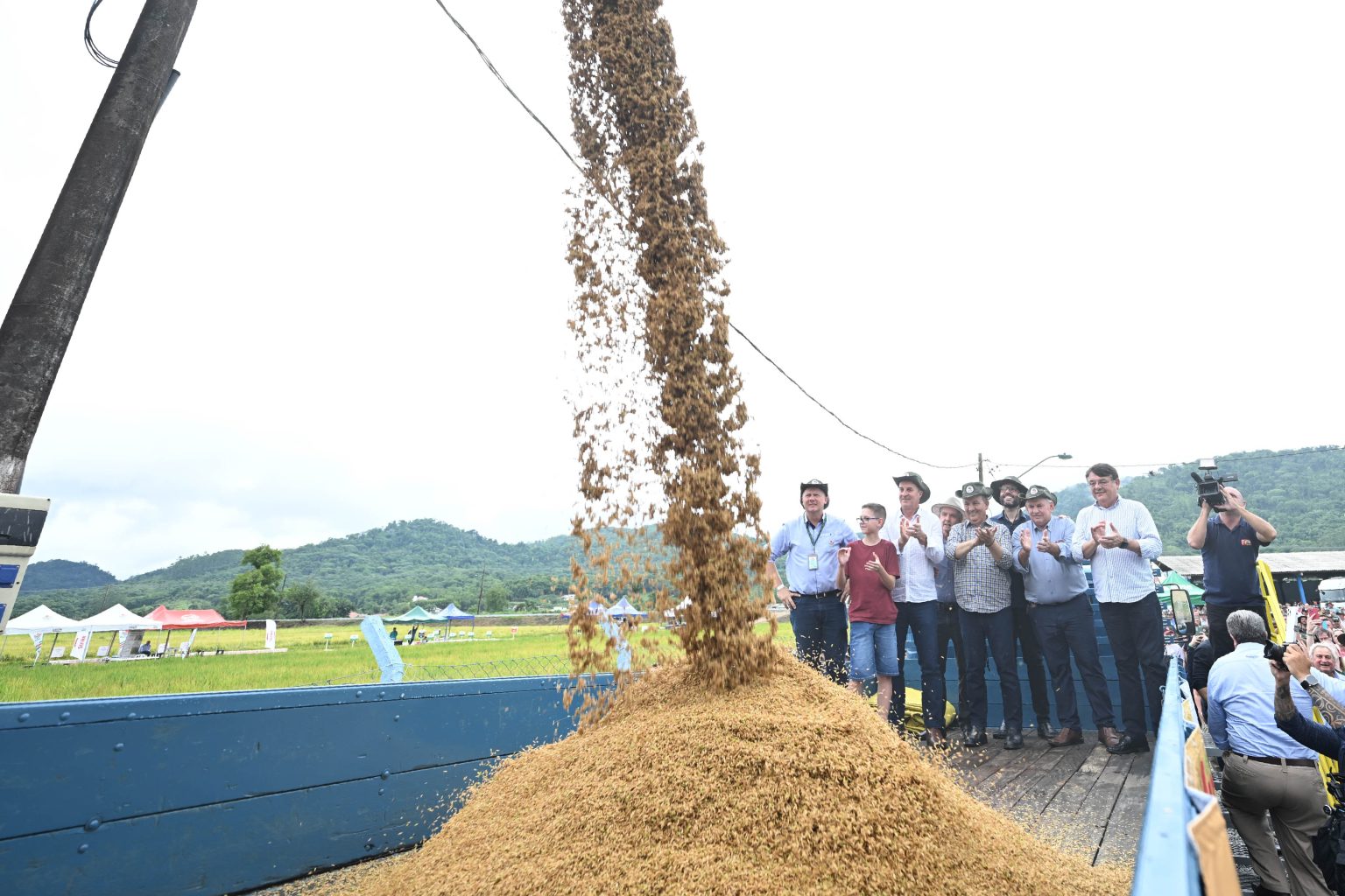 Abertura oficial da colheita do arroz é realizada em Massaranduba