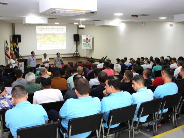Seminário da Epagri discute desafios climáticos na produção de bananas em SC