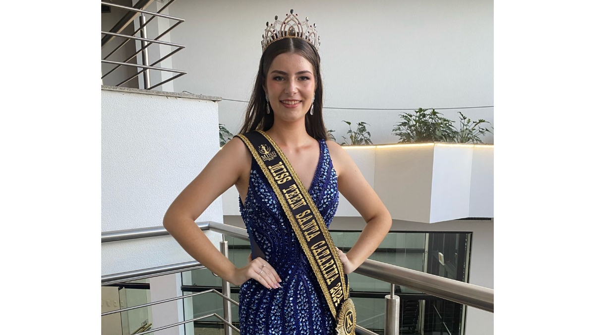 Saletense Amanda Cristina Bilk ganha concurso de Miss Teen Santa Catarina
