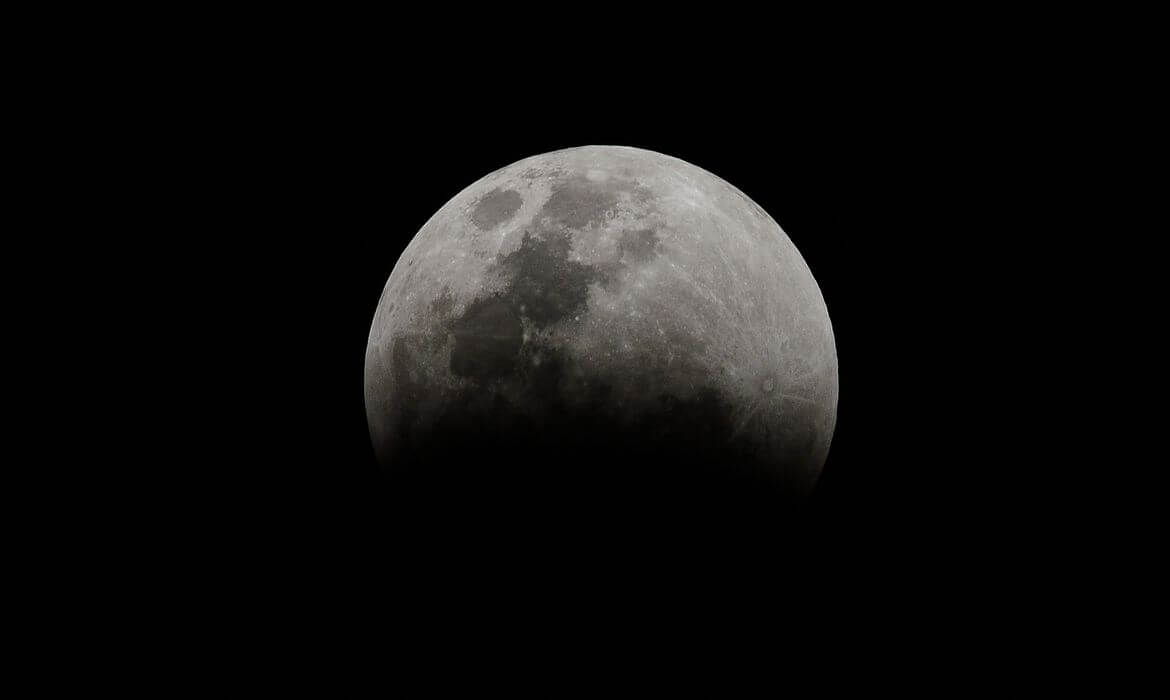 Saiba como observar o primeiro eclipse lunar de 2024