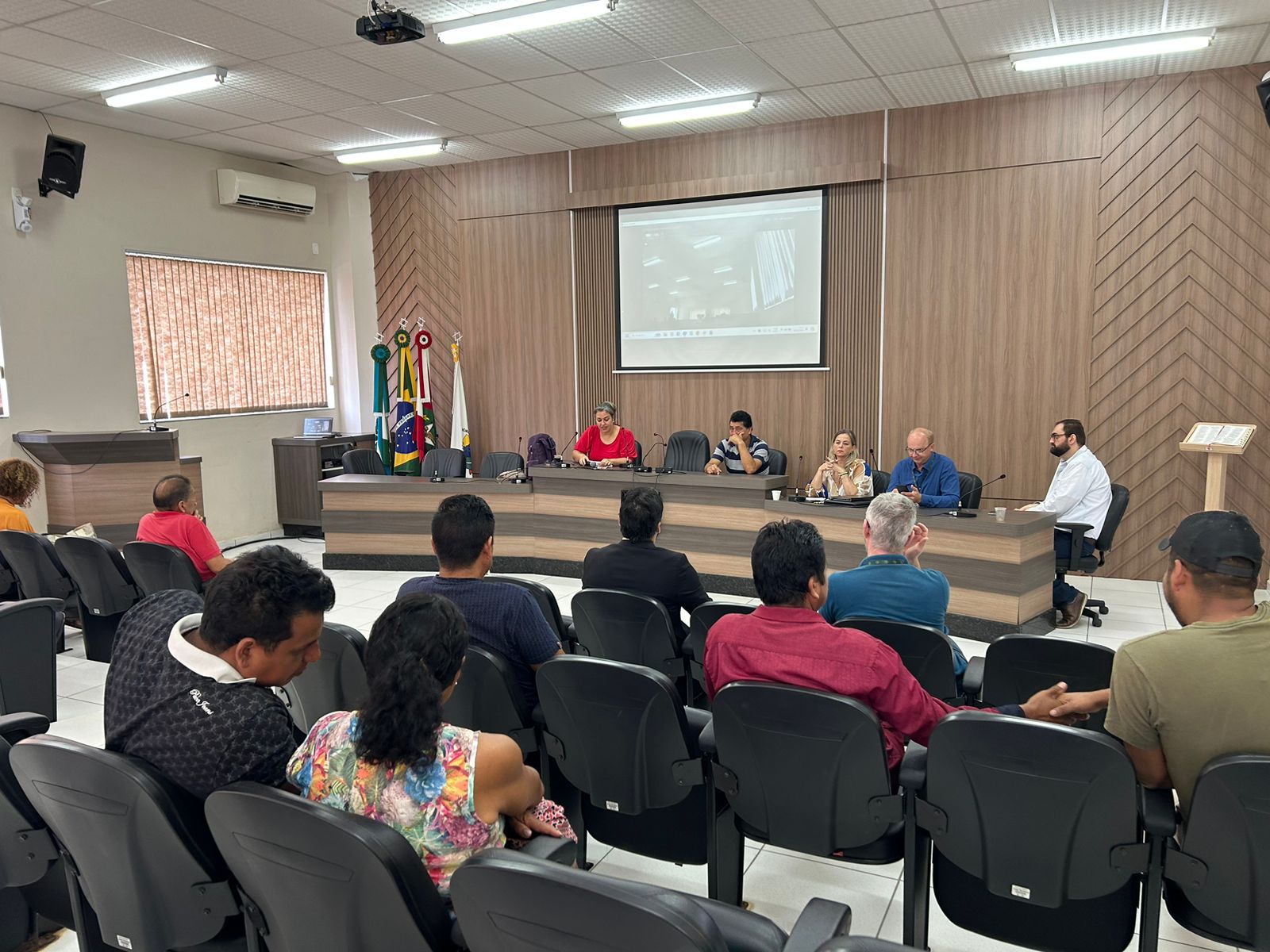 Governo de Santa Catarina apresenta ações do Estado na Terra Indígena Laklãnõ