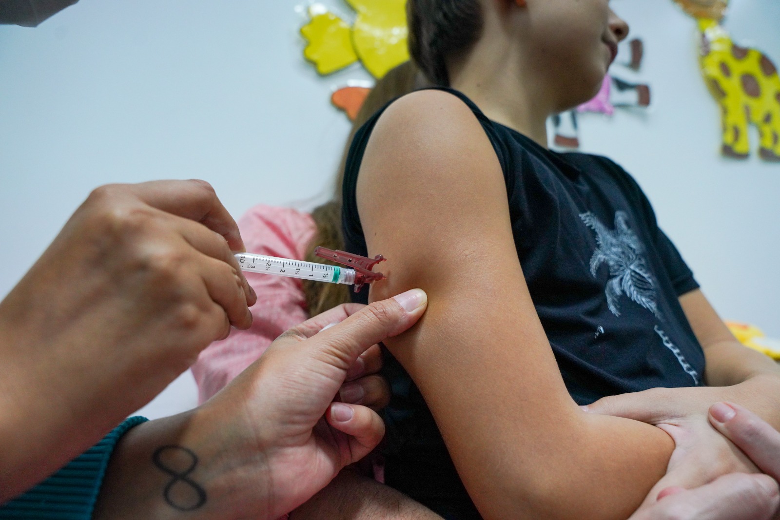Secretaria da Saúde vai receber 21.655 novas doses da vacina contra a dengue para ampliar a vacinação