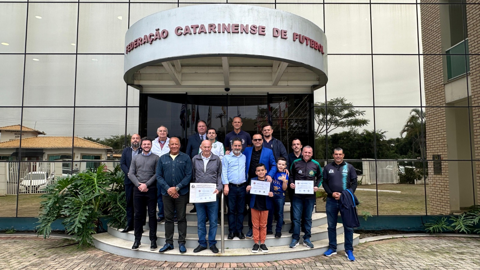 Nação, Manchister e Metropolitano recebem licenças de formação do Programa Futebol Catarinense do Futuro
