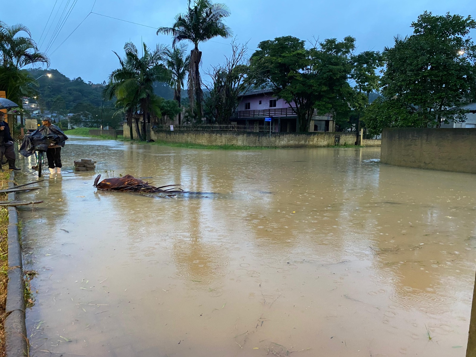 Rio do Sul tem nova enchente registrada neste sábado (18)