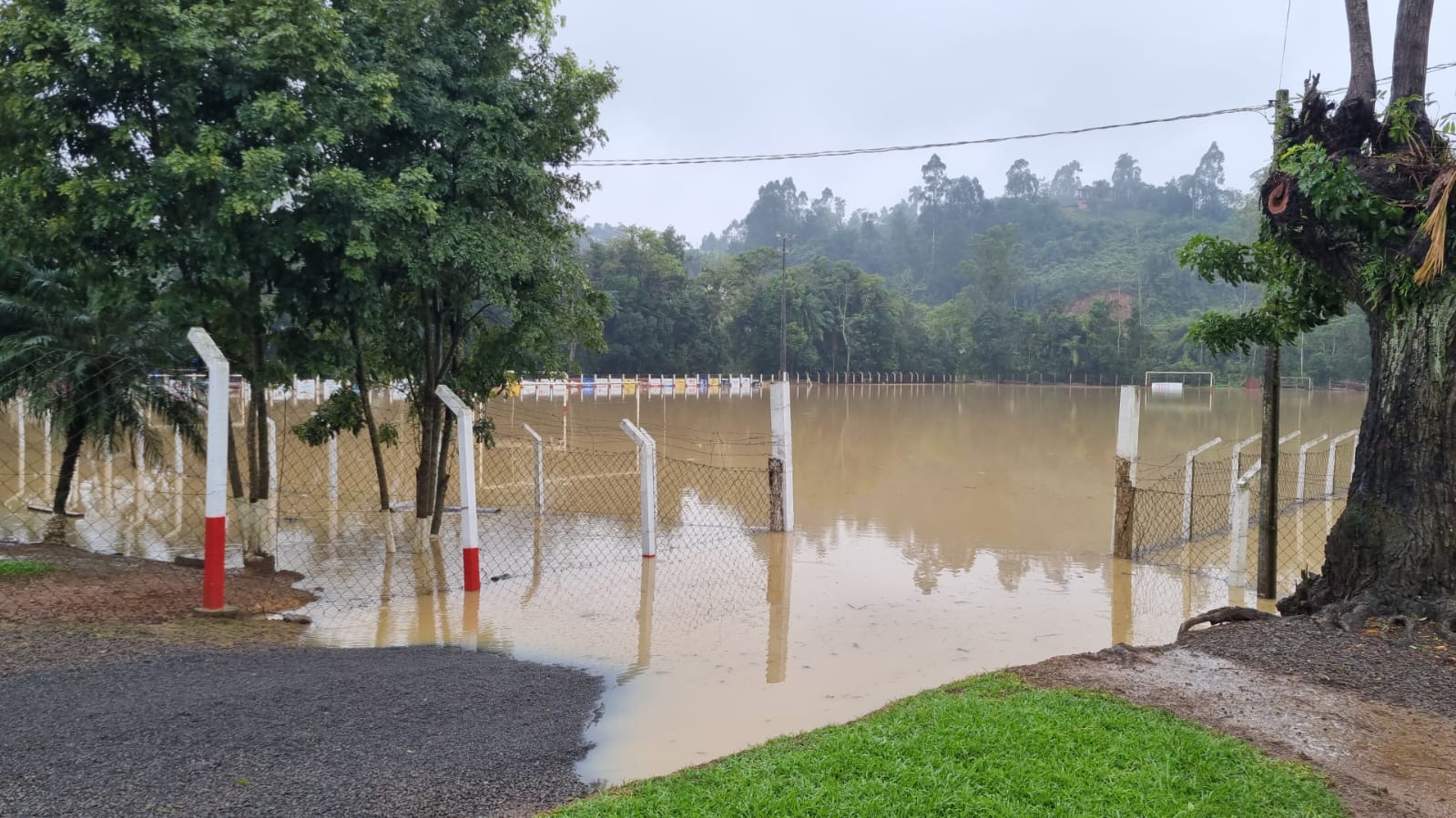 Rio Itajaí Oeste estabiliza em Taió