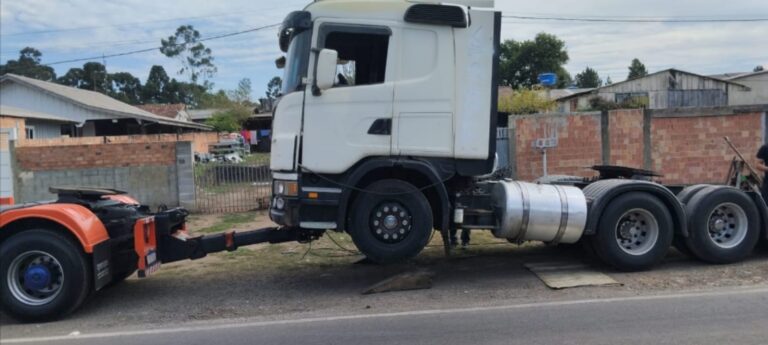 No Paraná, operação conjunta resulta em recuperação de caminhão furtado em Santa Catarina